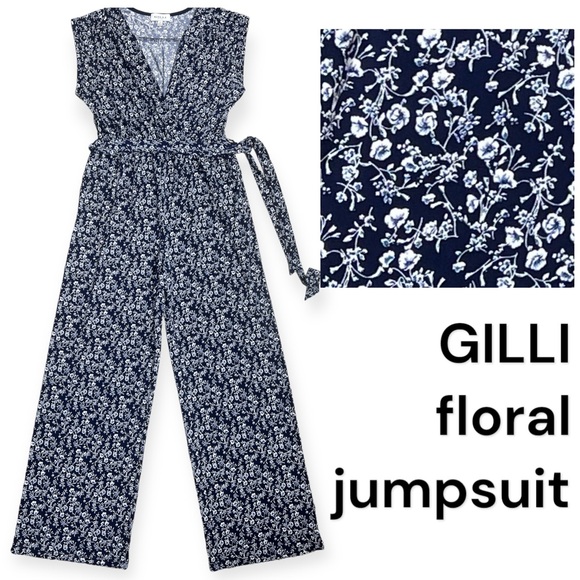 Gilli Pants - Gilli navy blue jumpsuit with white floral print size M